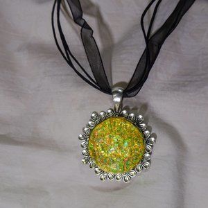 Opalescent pendant
